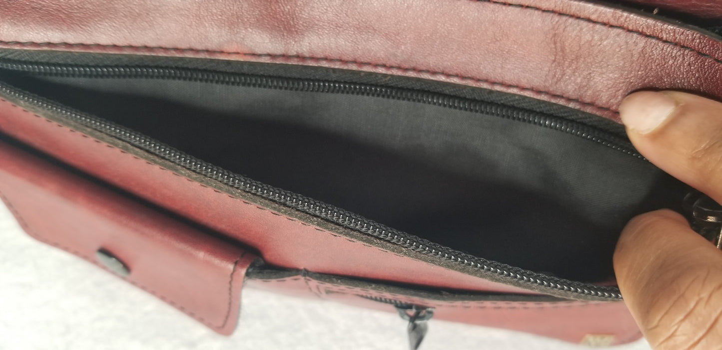 Scovill Brown Vintage Zipper Clutch
