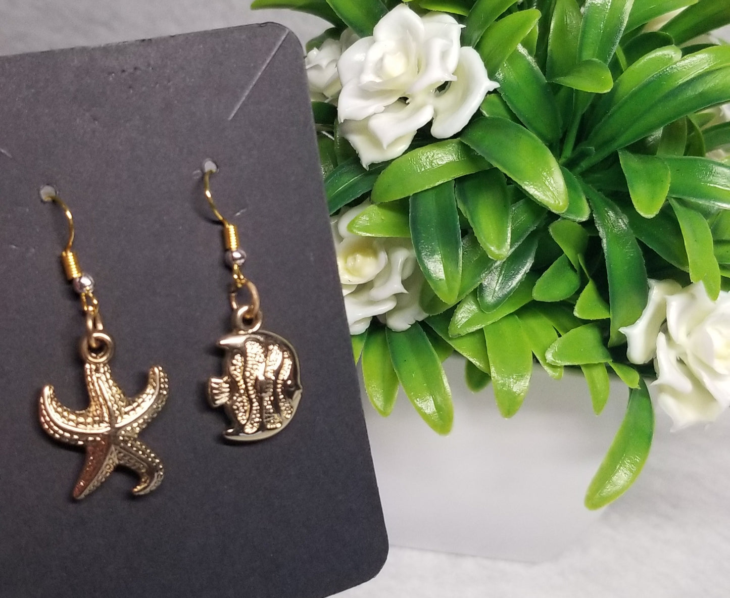 Sea Themed Gold Earrings - Starfish and Flounder