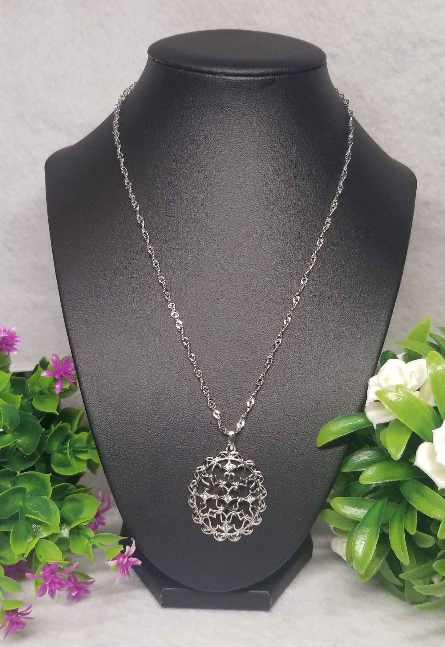 Silver Circle Pendant Necklace