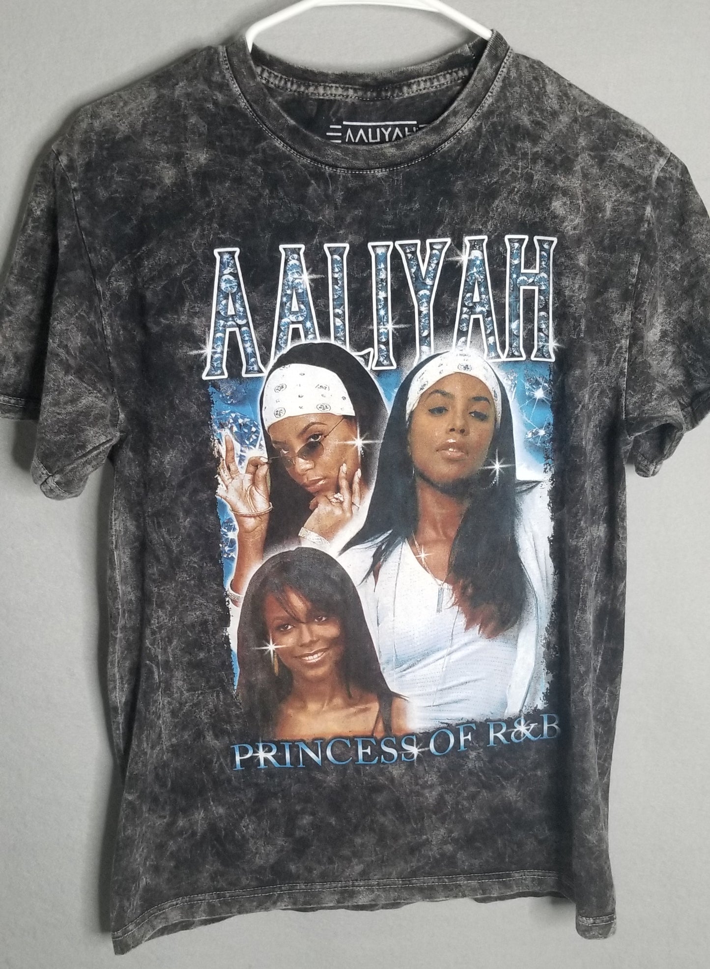 Aaliyah Princess of R&B T-shirt Size M
