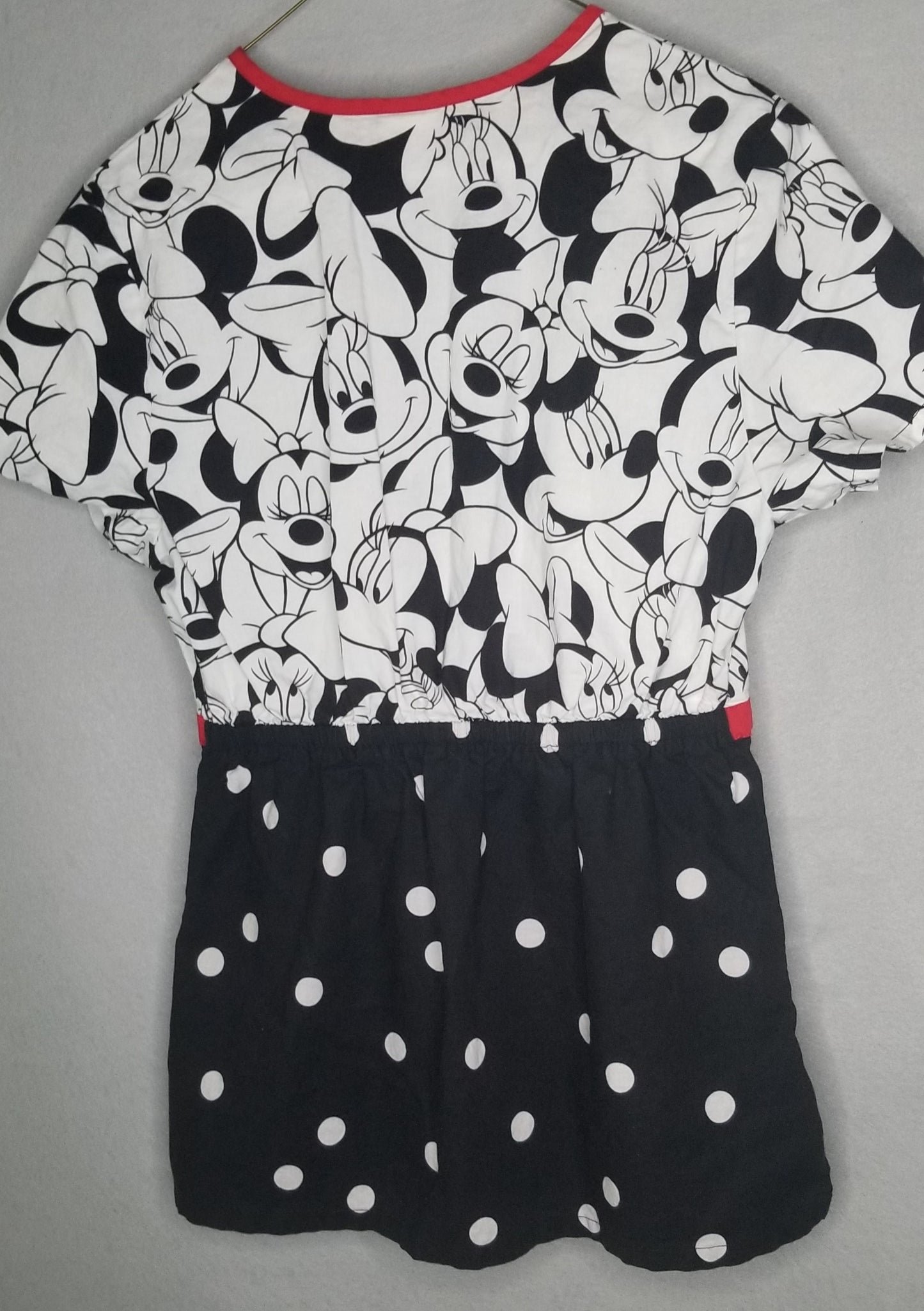 Minnie Mouse Scrub Top size S