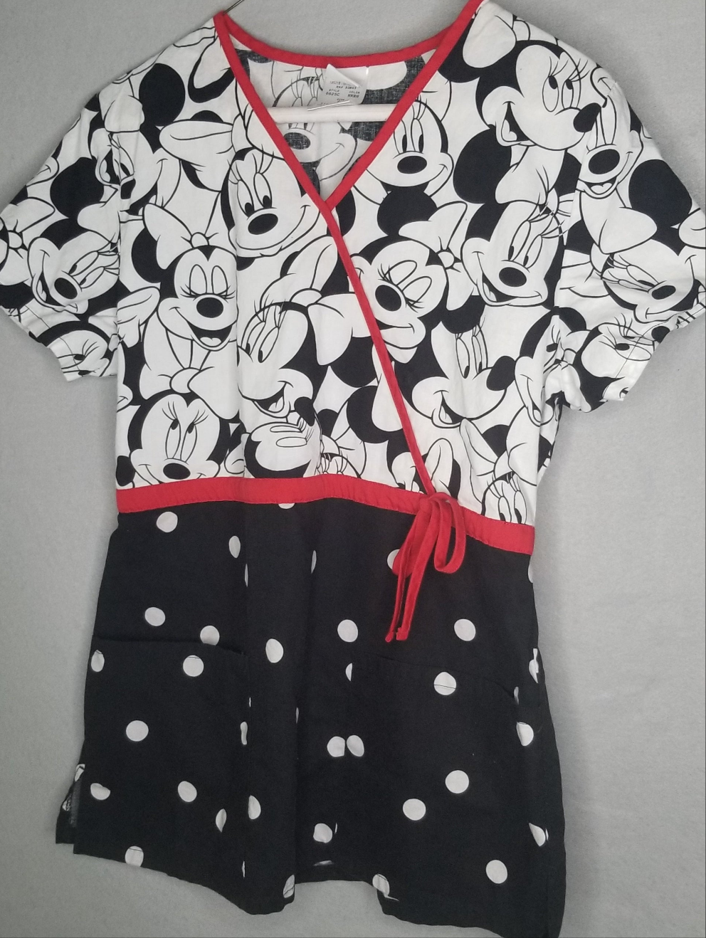 Minnie Mouse Scrub Top size S