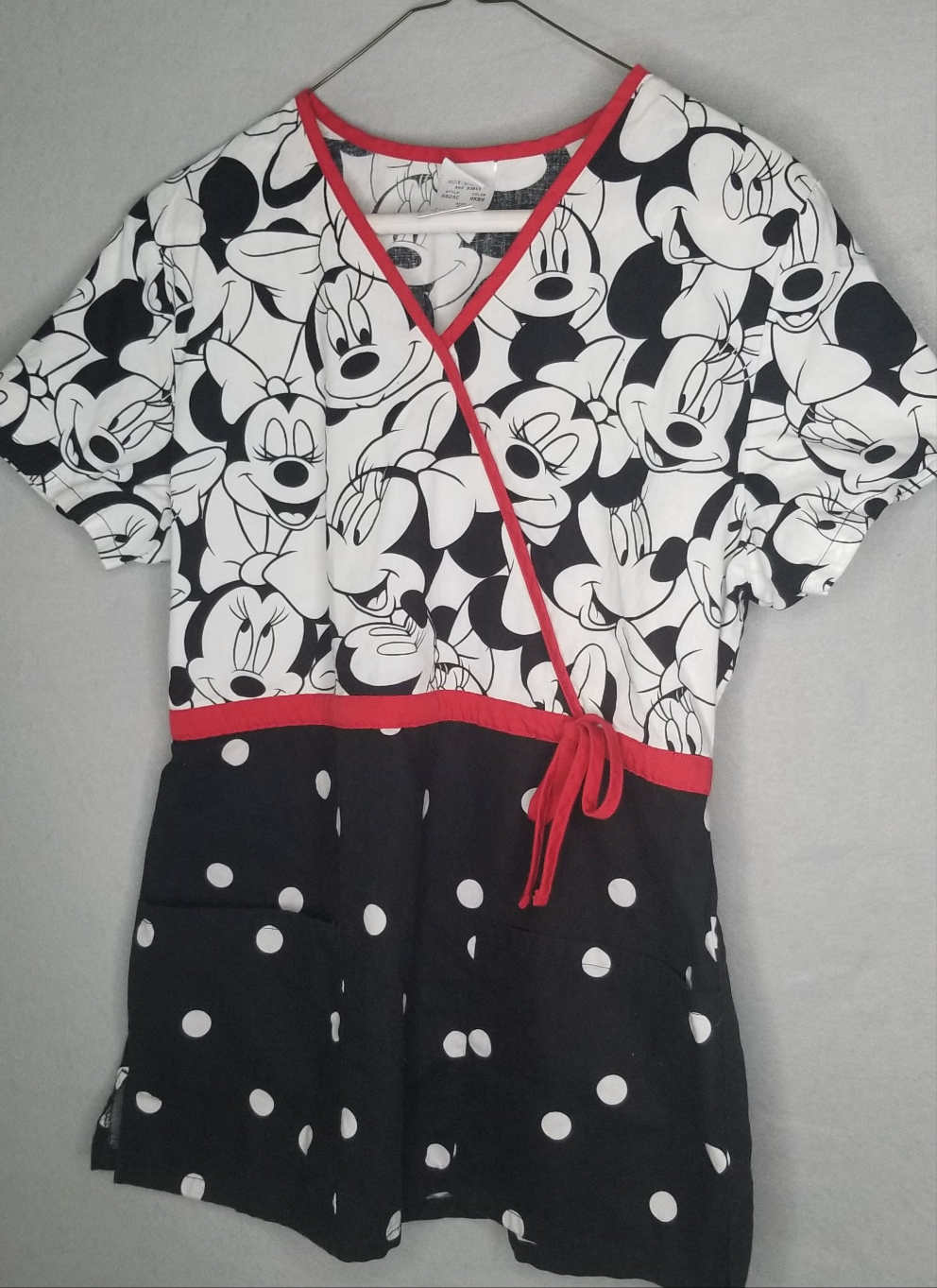 Minnie Mouse Scrub Top size S