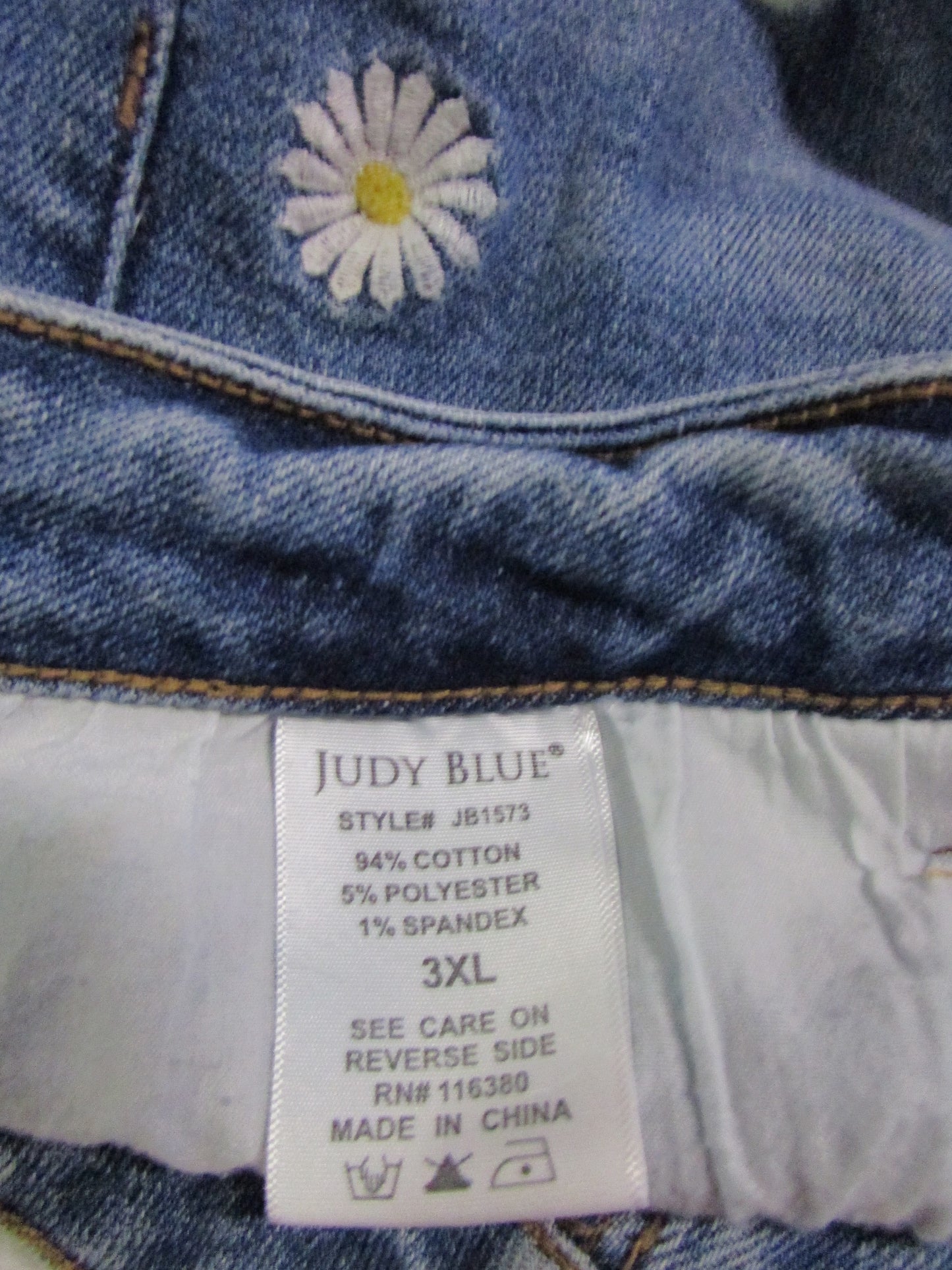 Judy Blue Denim Shorts with Embroidered Daisy Flowers - Size 3XL