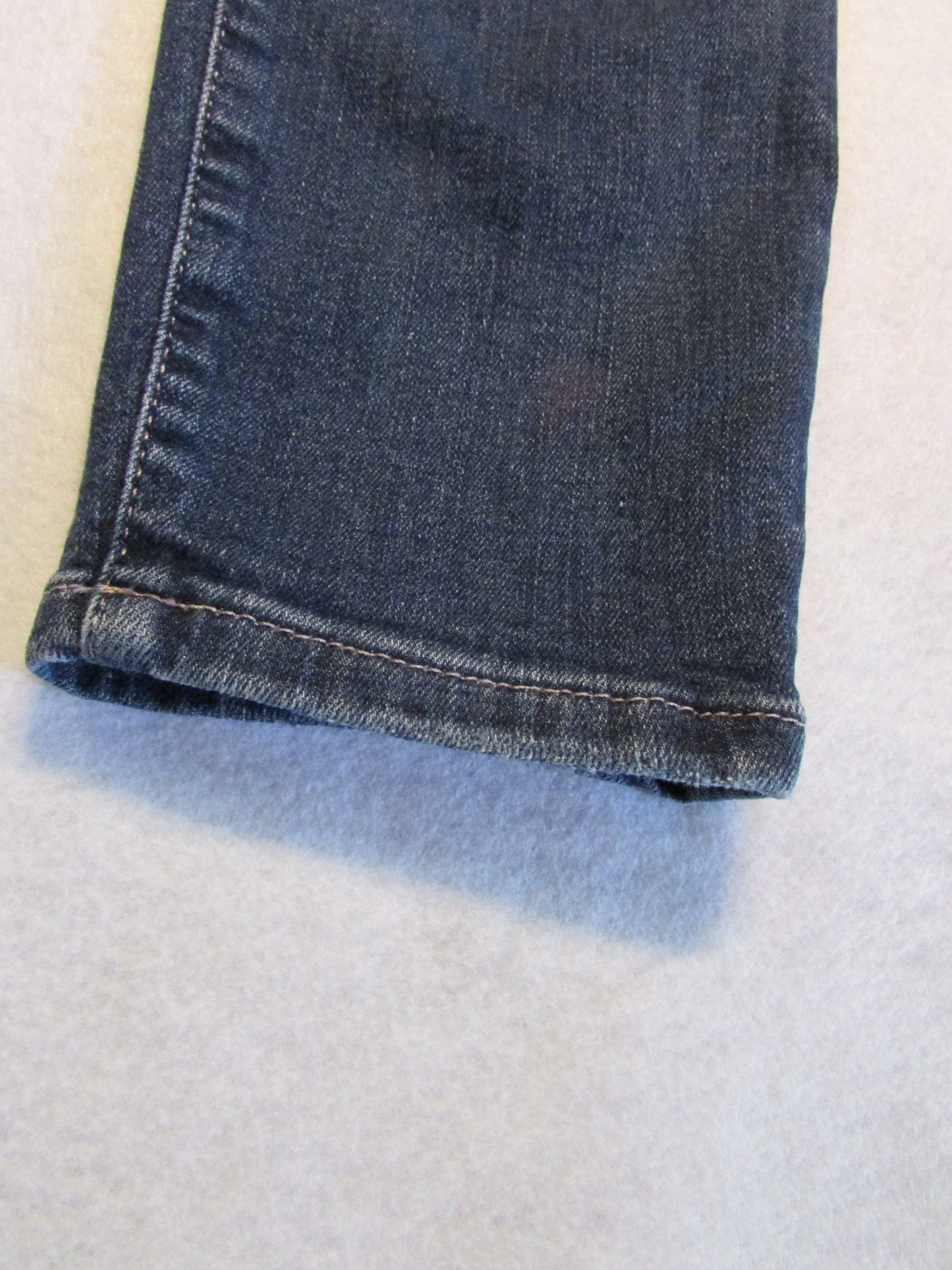 Good American Good Legs Crops  Stretch Jeans - Women's size  4/27