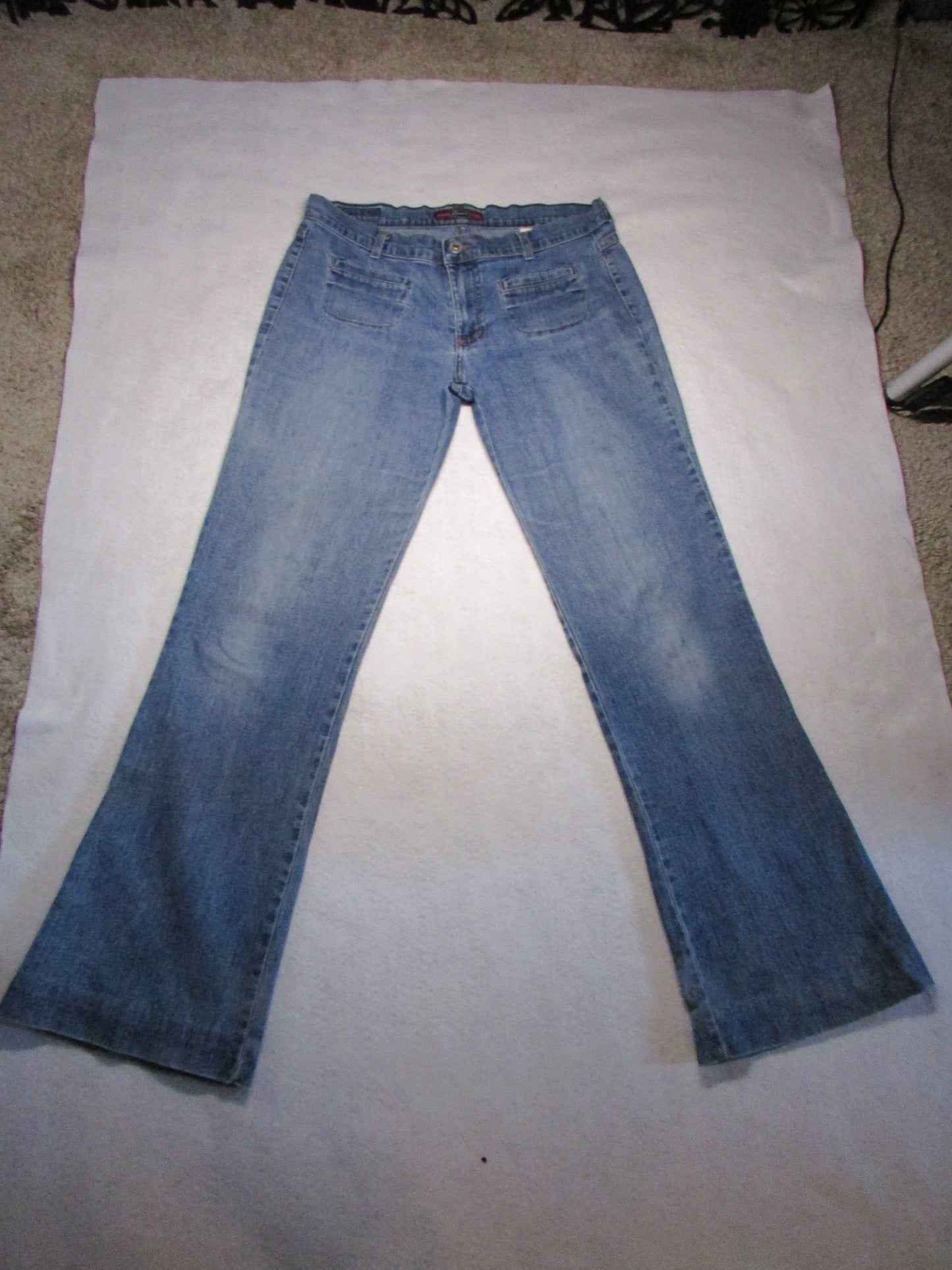 7 for All mankind - Roxanne Ankle light blue Strech Jeans with Fringe - Women's size 27