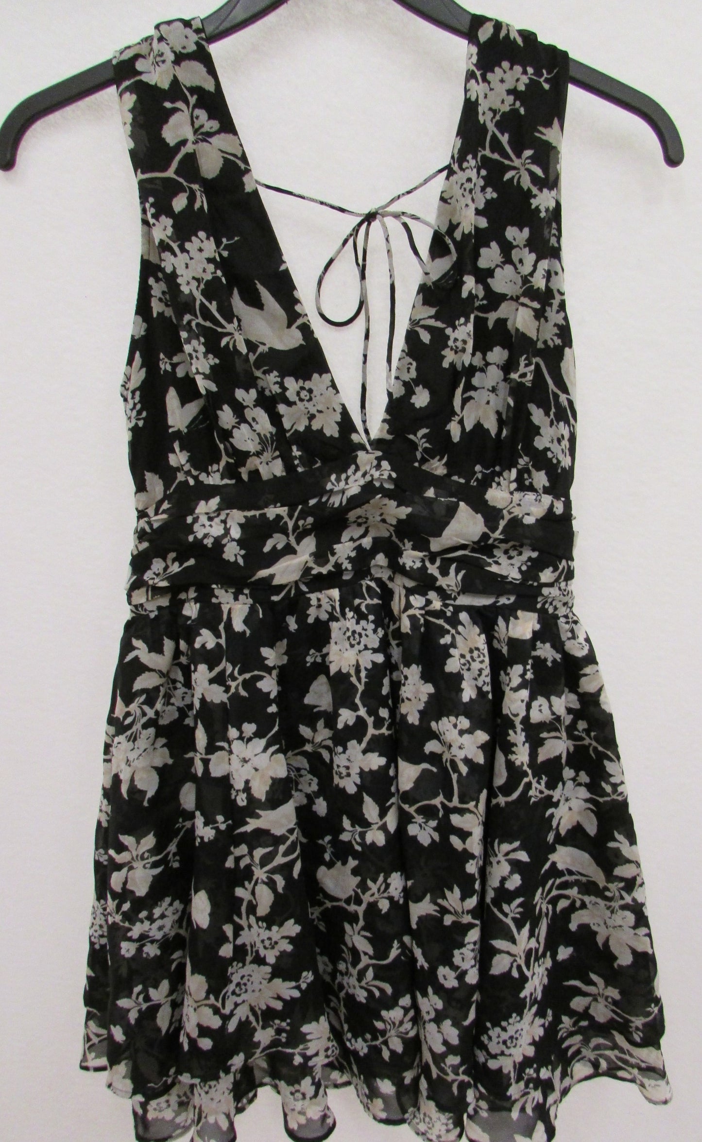 Abercrombie & Fitch Black and White Floral Dress - Women's Medium