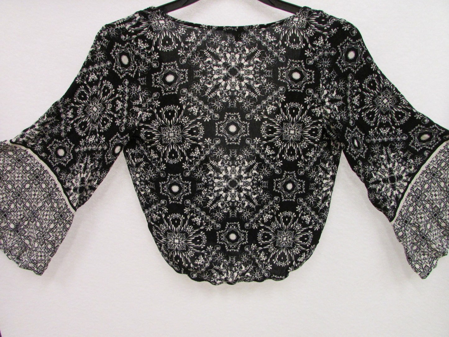 Xhiliration Crop Top with Black Floral Pattern and Bell Sleeves Women's size S