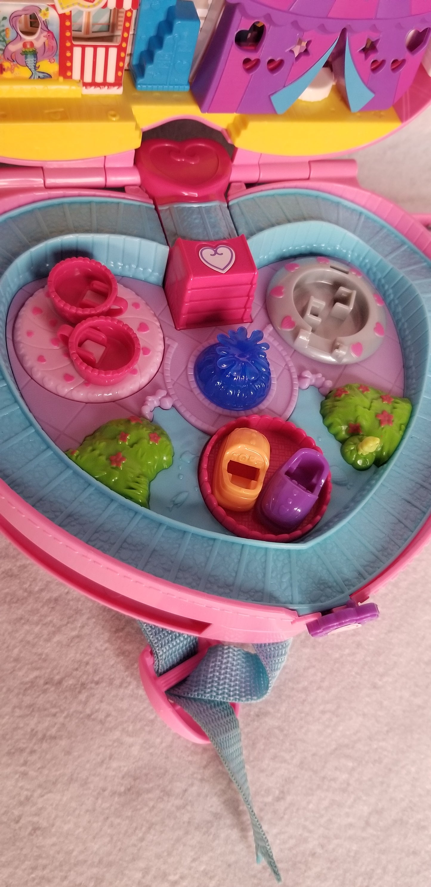 Heart Shaped Polly Pocket Amusement Park