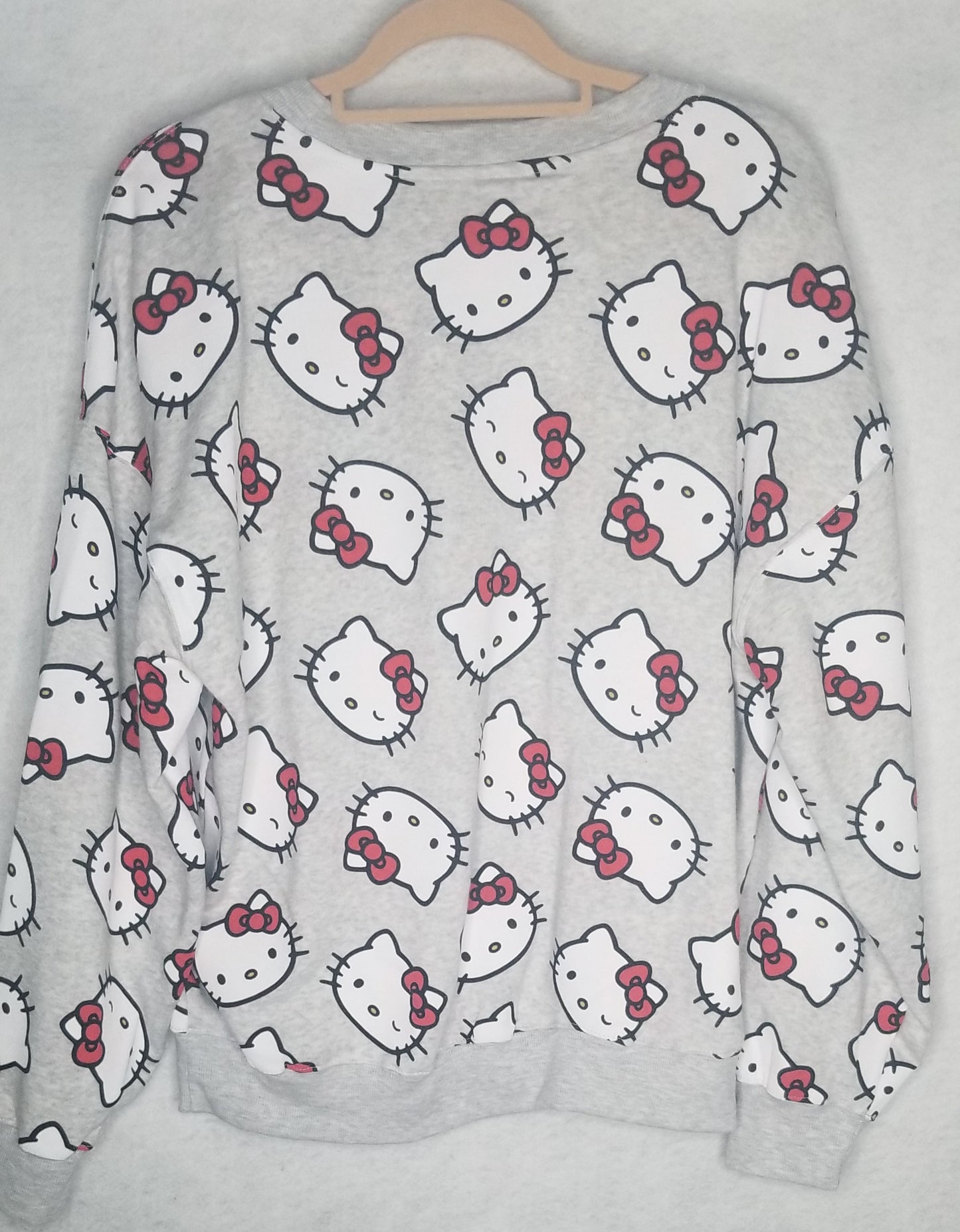 Hello Kitty Gray Sweatshirt Size M
