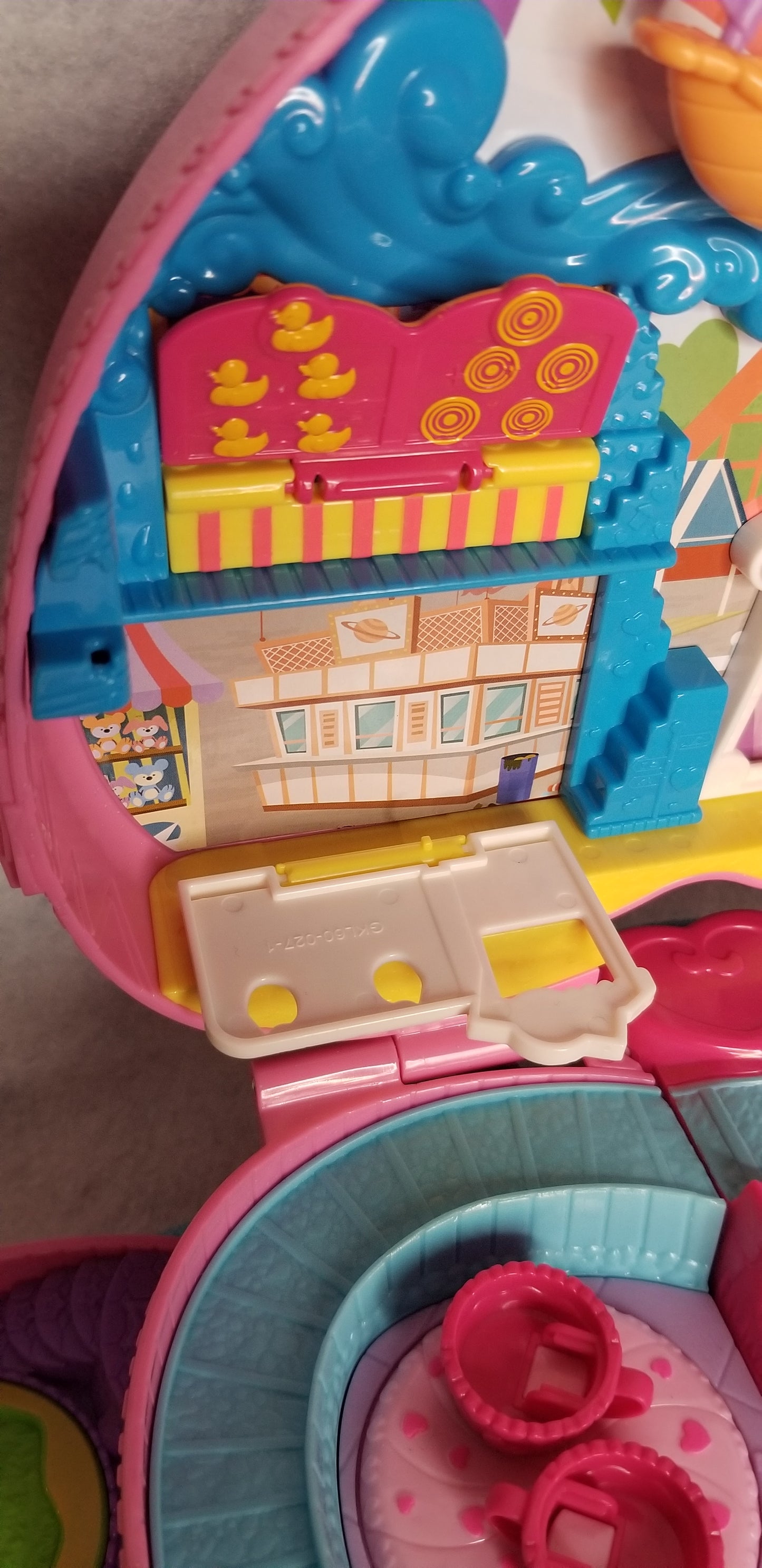 Heart Shaped Polly Pocket Amusement Park