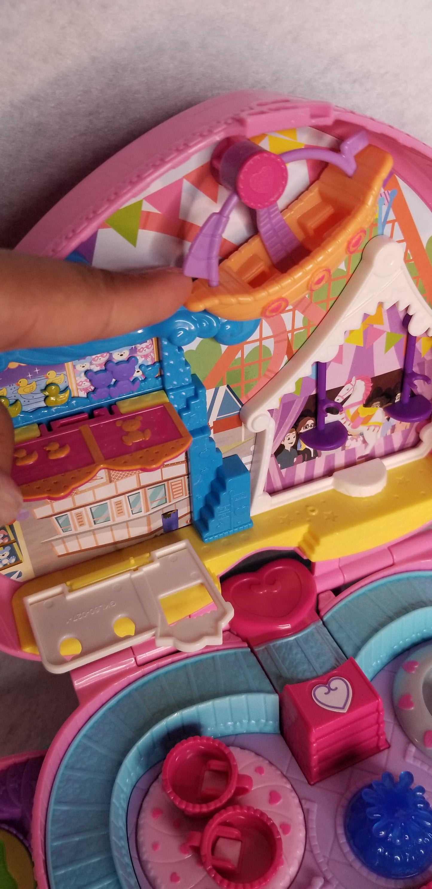 Heart Shaped Polly Pocket Amusement Park