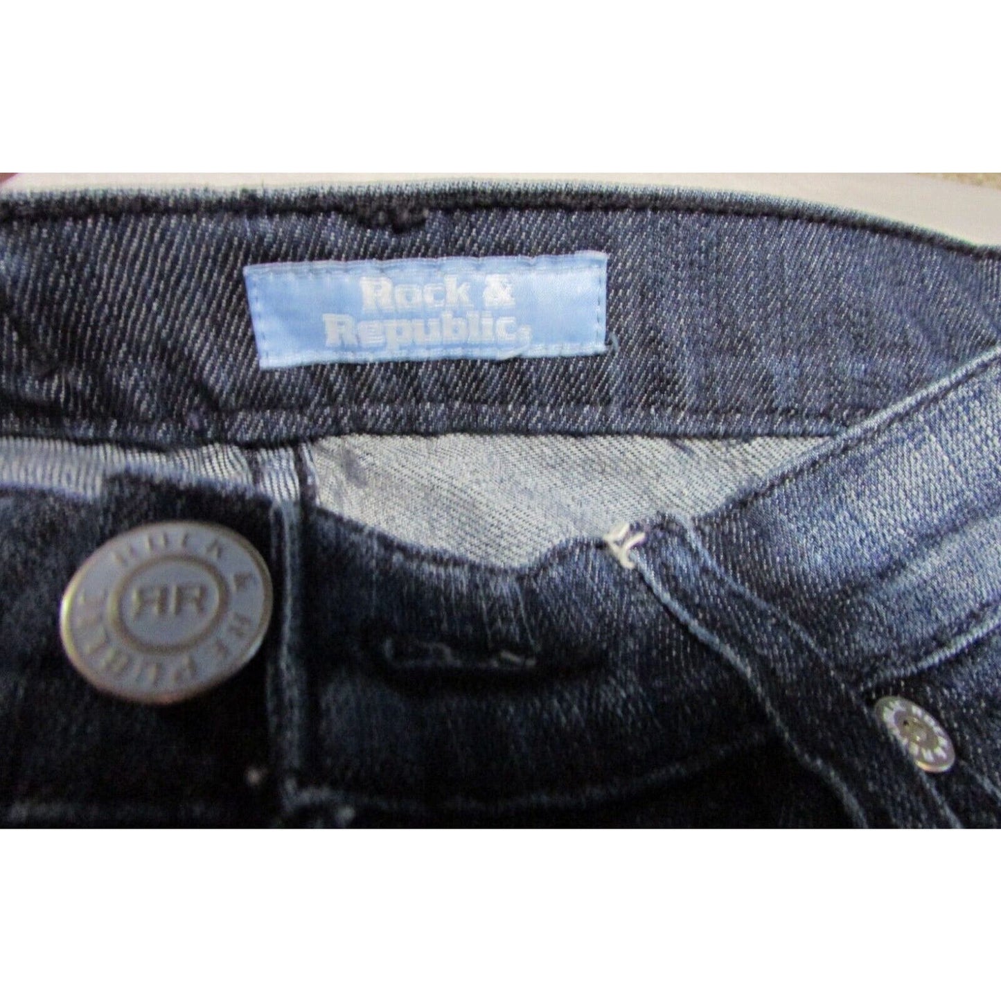 Rock & Republic Cuffed Capri Stretch Denim Dark Blue - Women's Size 25